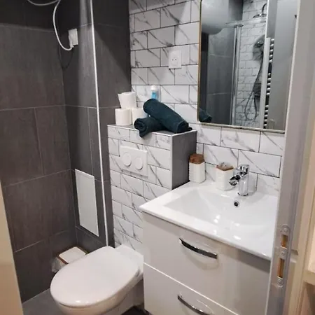 Διαμέρισμα Le Petit Voyageur 5 Min De La Gare & Thermal Insolites